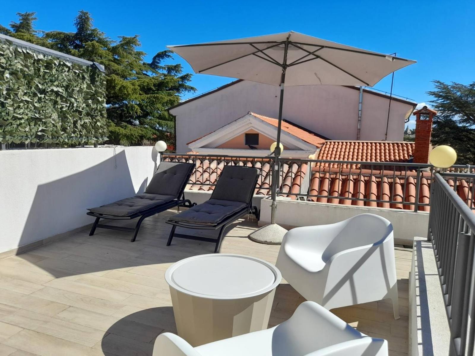 App Hedonist Apartment Novigrad  Bagian luar foto