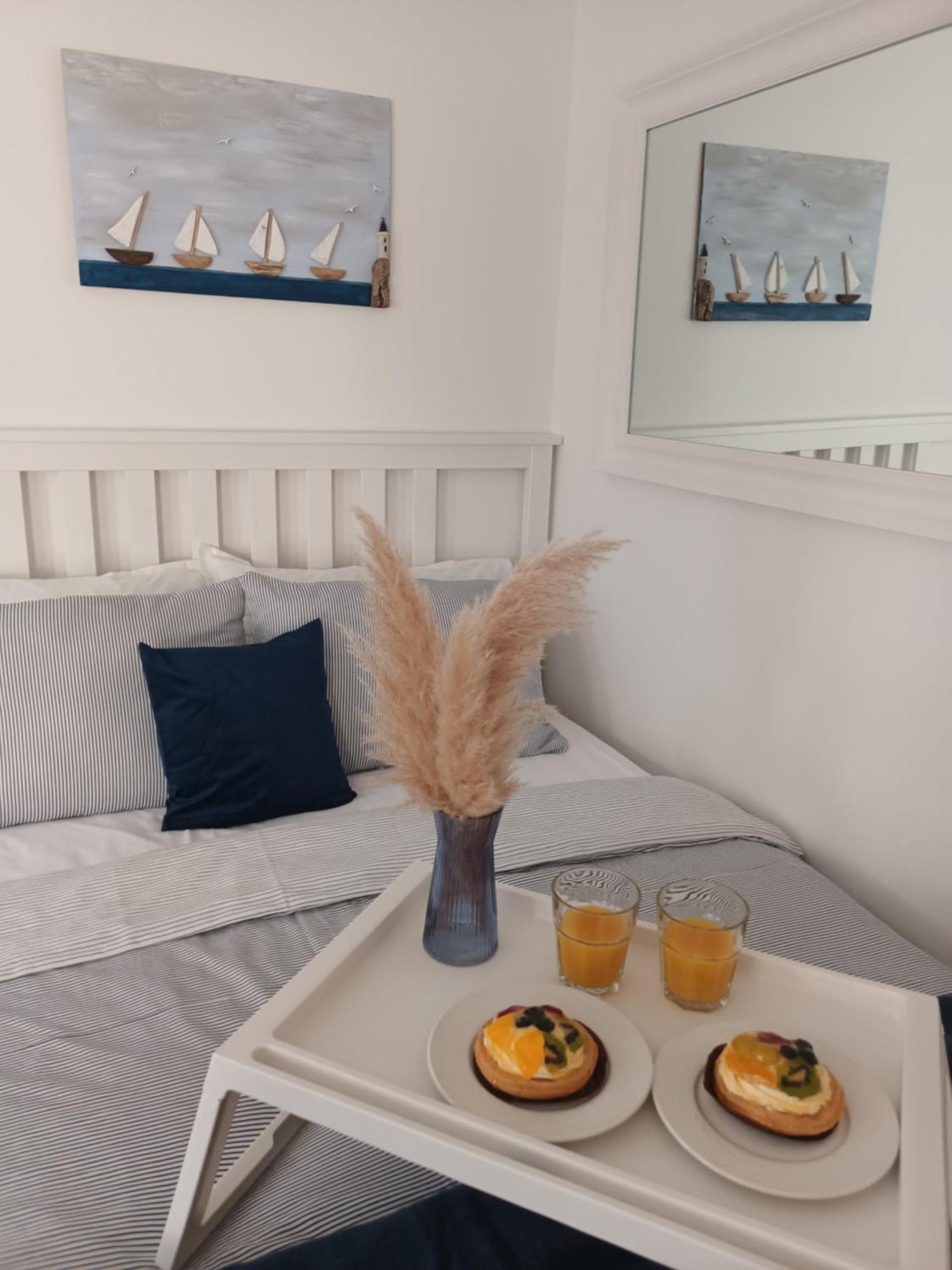 App Hedonist Apartment Novigrad  Bagian luar foto